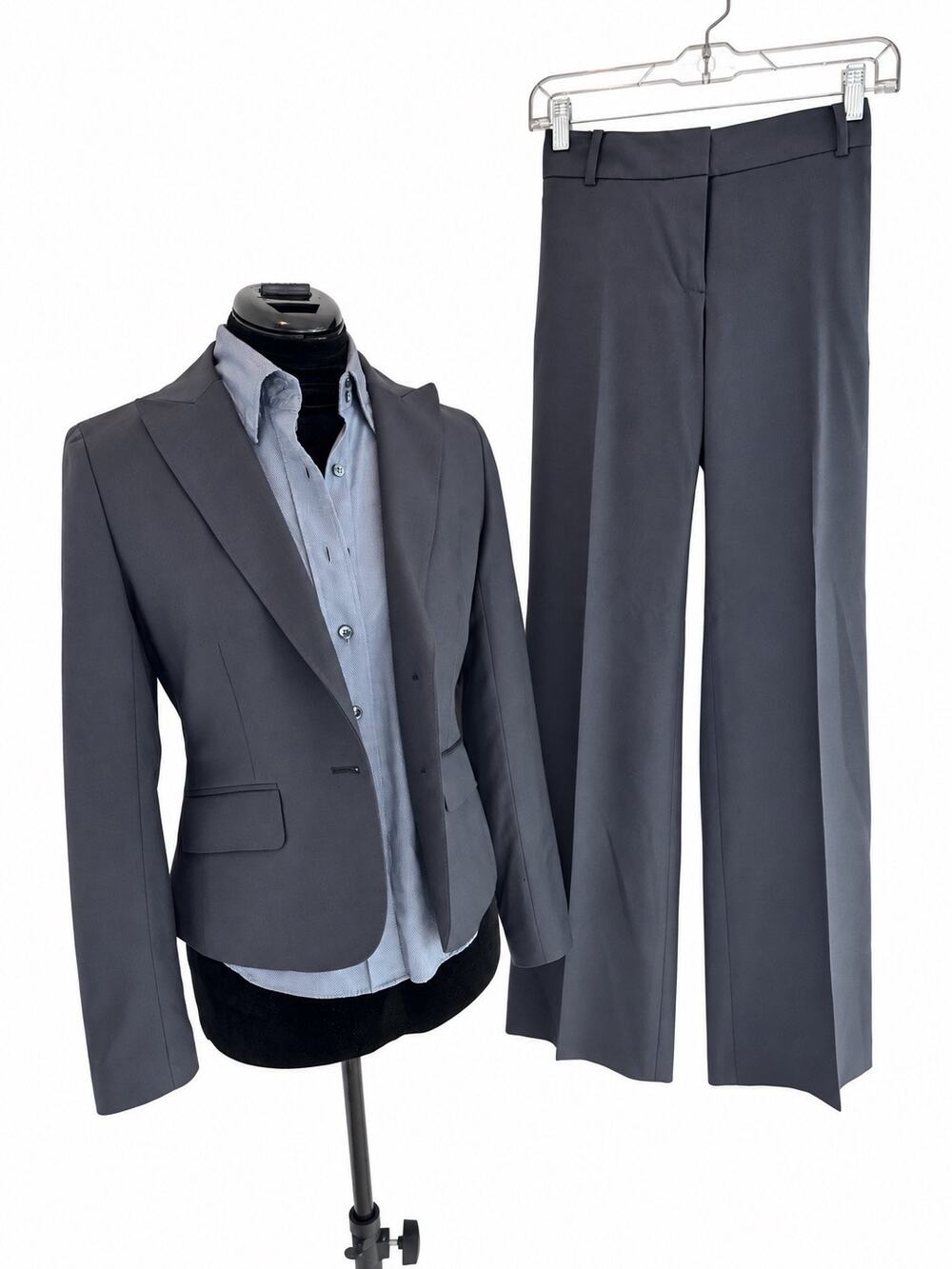 J.Crew Wool Suit 2 piece
Set Blazer Size 2 + Trousers Size 4